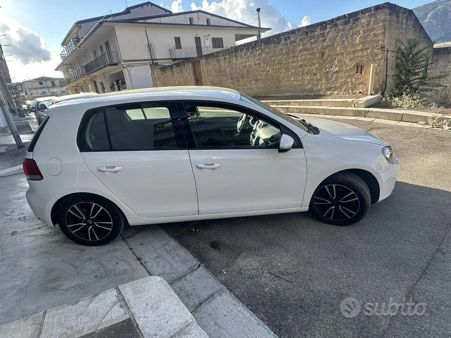 Volkswagen Golf 2012 photo 3