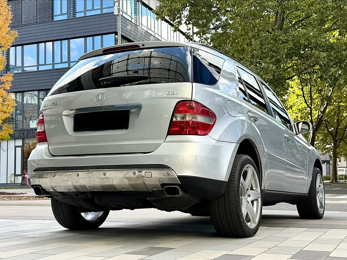 Mercedes-Benz M-Class 2006 photo 2