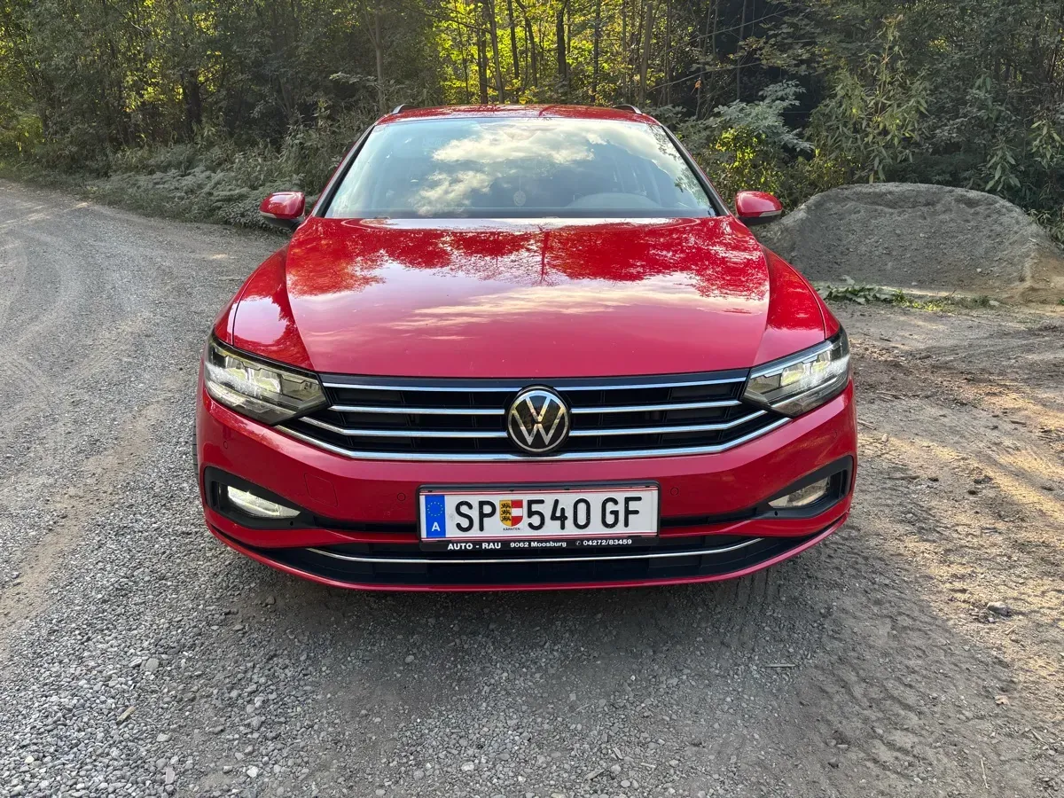 Volkswagen Passat 2021 photo 2