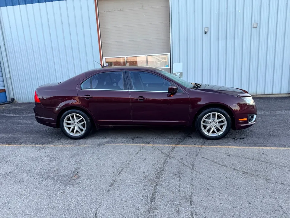 Ford Fusion 2011 photo 2