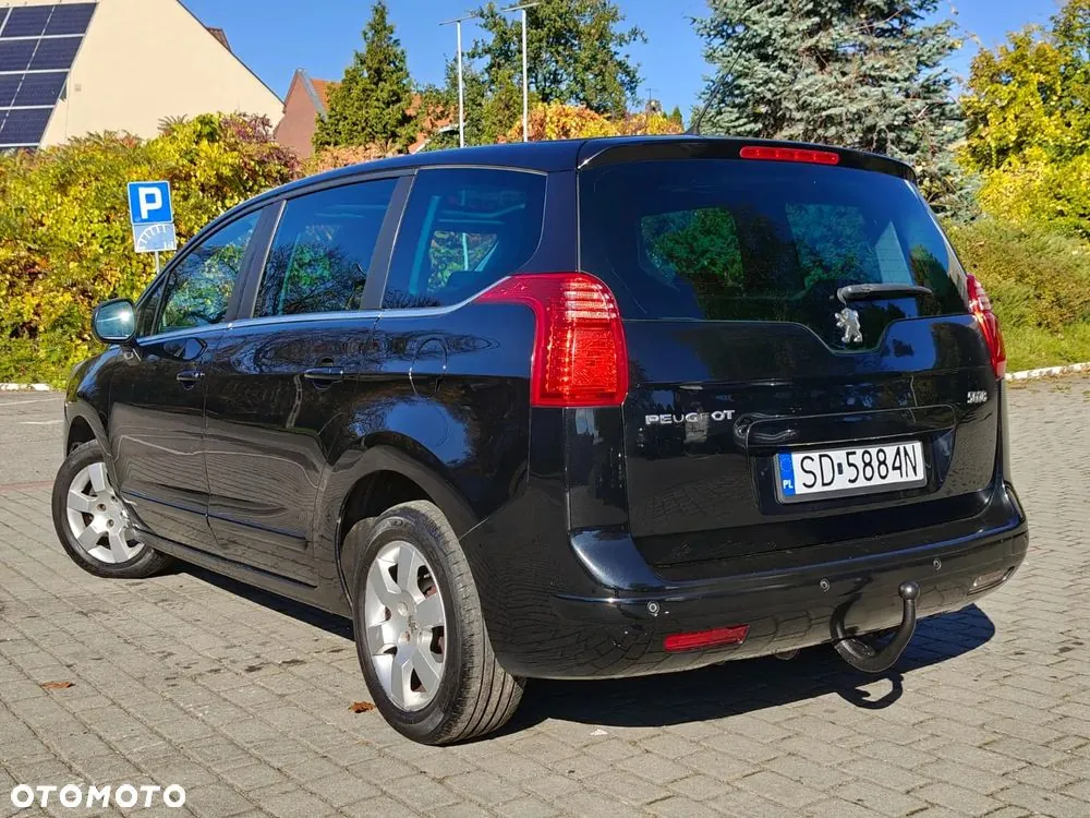 Peugeot 5008 2010 photo 4