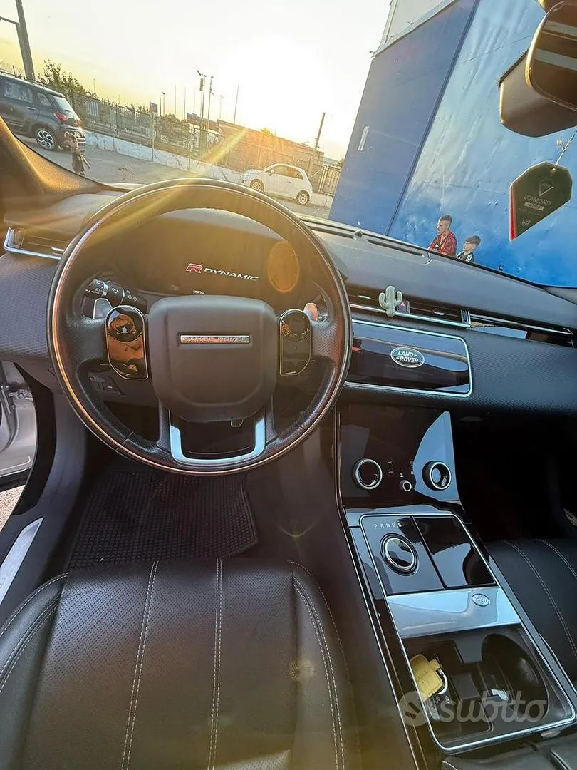 Land Rover Range Rover Velar 2019 photo 5