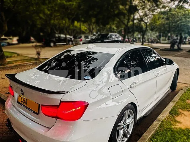 BMW 318I 2016 photo 4