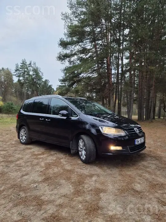Volkswagen Sharan 2011 photo 2