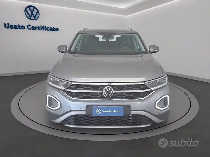 Volkswagen T-Roc 2024 photo 2
