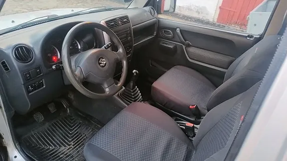 Suzuki Jimny 2006 photo 5