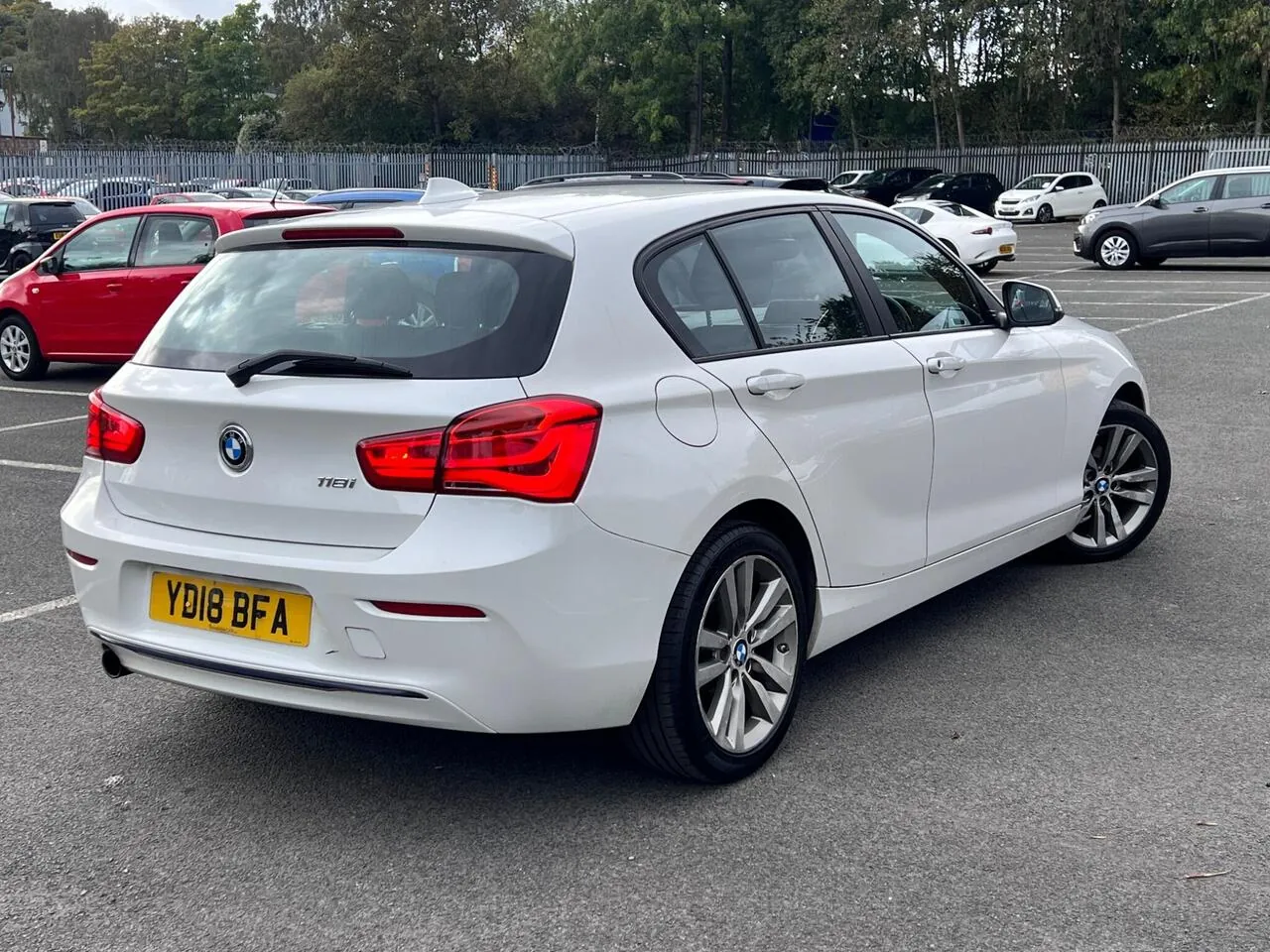 BMW 1 Series 2018 photo 2