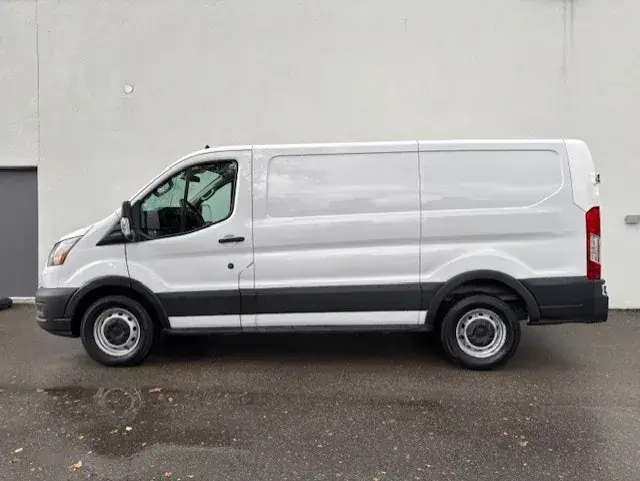Ford Transit 2021 photo 2