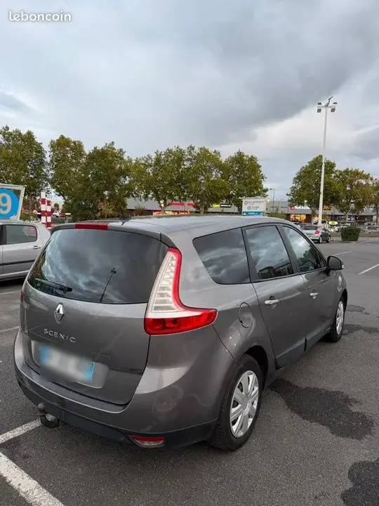 Renault Grand Scenic 2009 photo 2