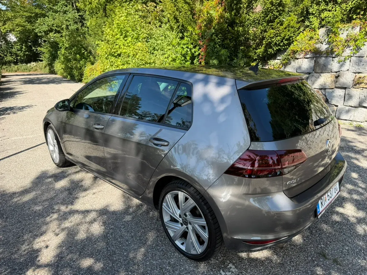 Volkswagen Golf 2013 photo 2