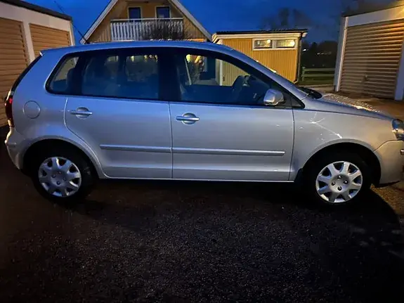 Volkswagen Polo 2008 photo 4