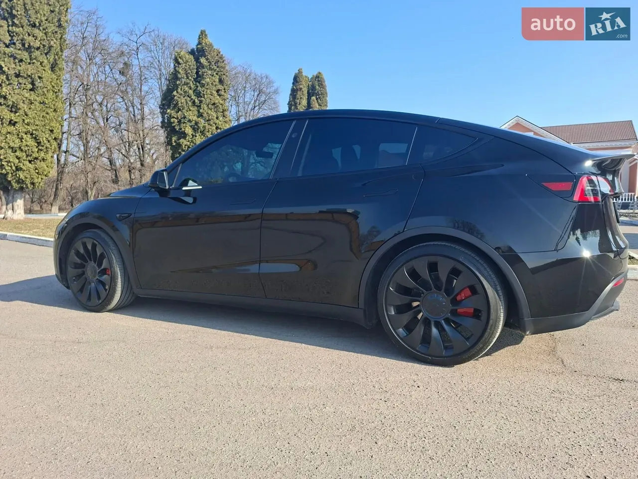 Tesla Model Y 2024 photo 3