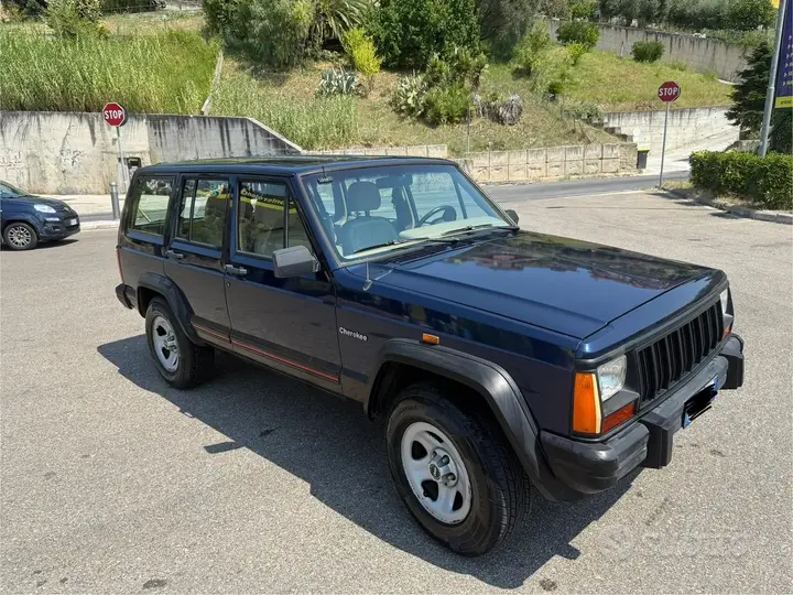 Jeep Cherokee