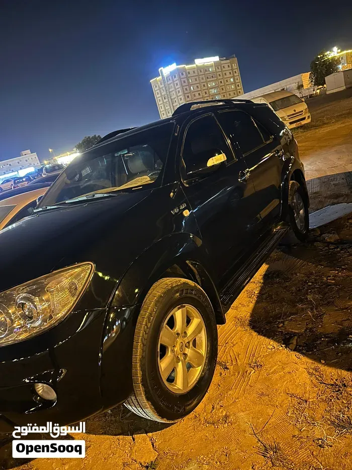 Toyota Fortuner 2011 photo 3