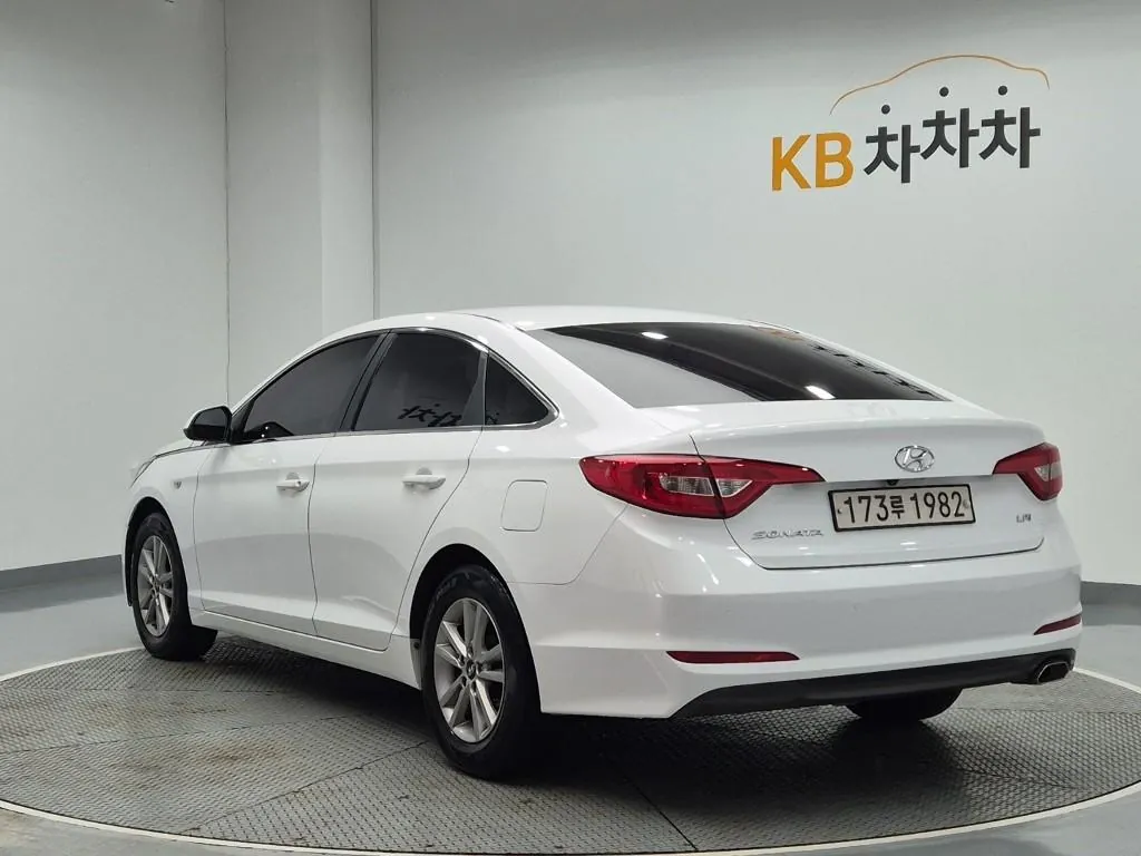 Hyundai Sonata 2017 photo 2