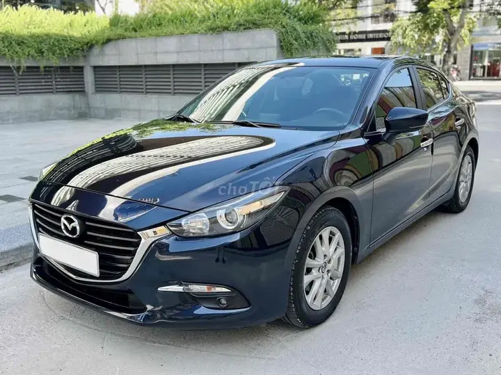 Mazda 3 2018 photo 2