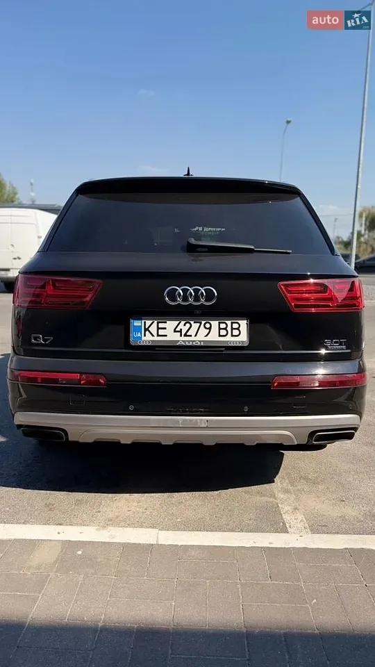 Audi Q7 2016 photo 5