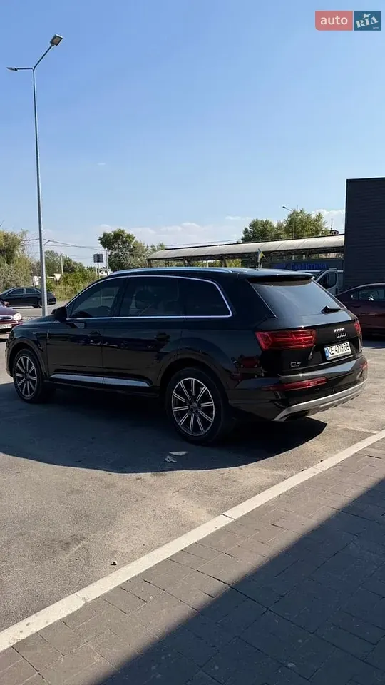 Audi Q7 2016 photo 3