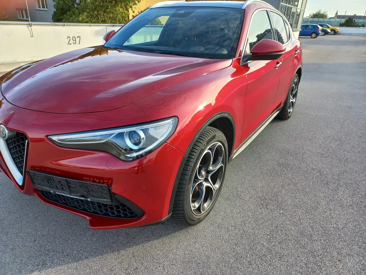 Alfa Romeo Stelvio 2018 photo 2