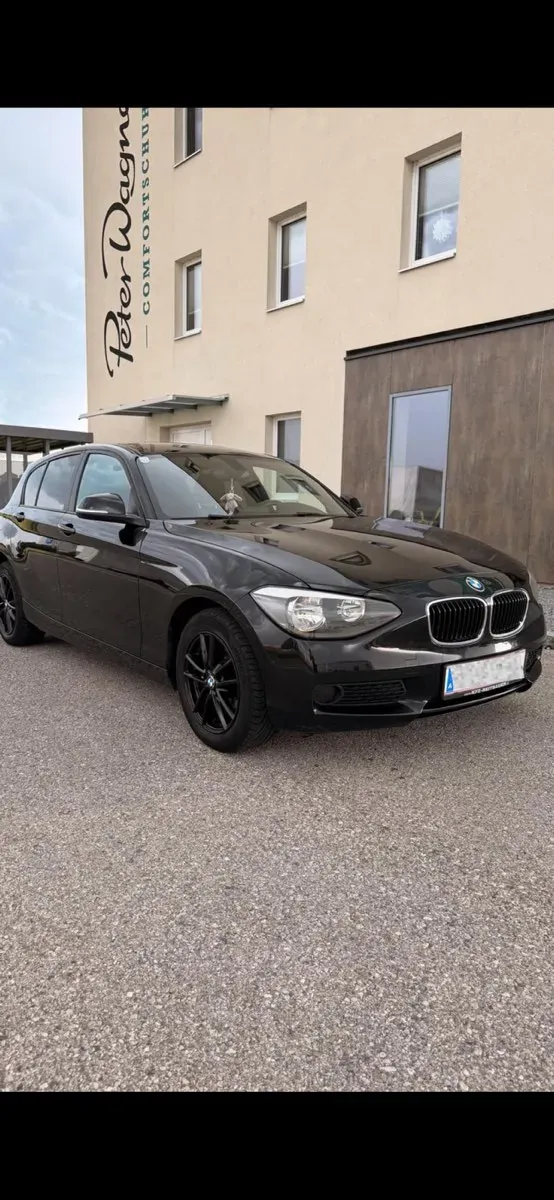 BMW 1 Series 2015 photo 2