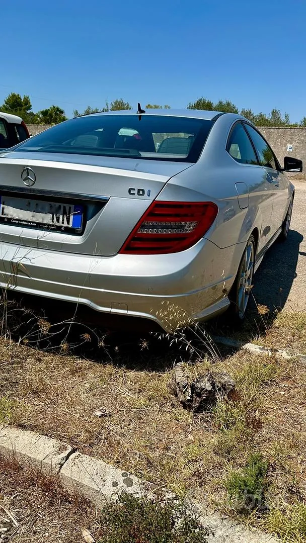 Mercedes-Benz C-Class 2012 photo 3