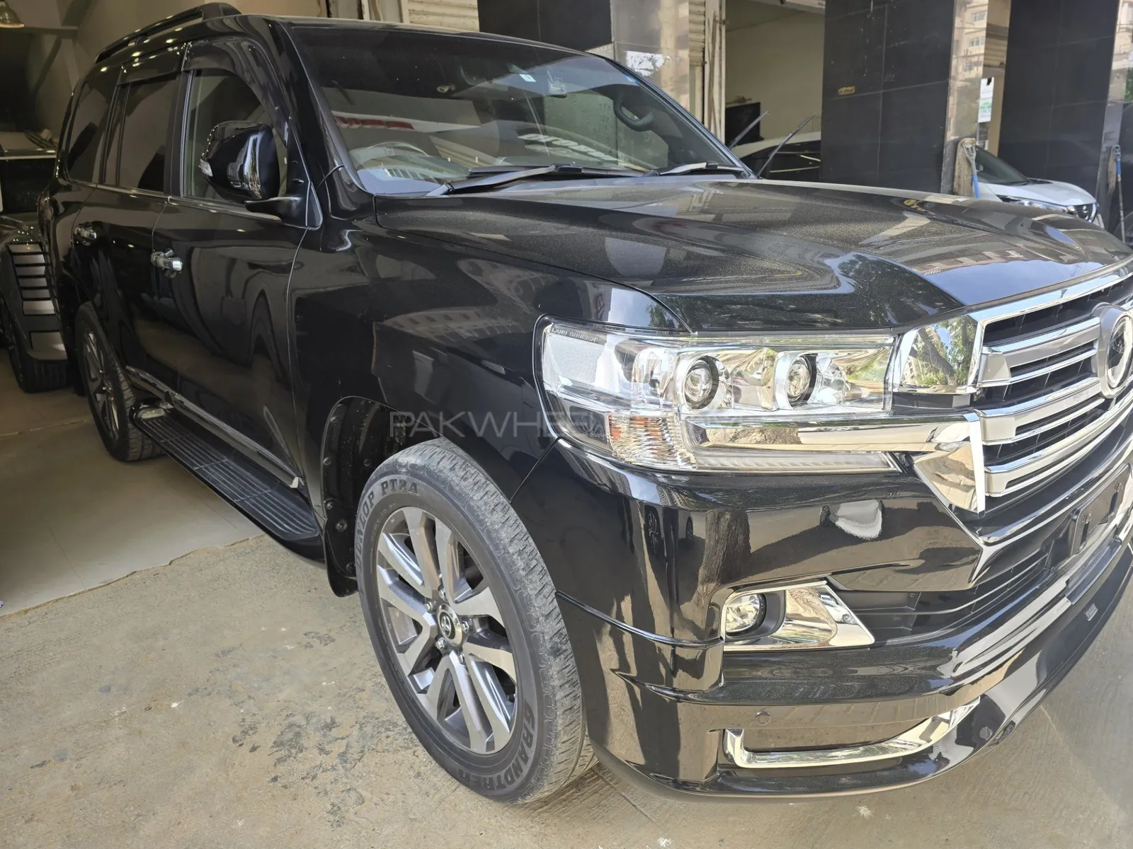 Toyota Land Cruiser