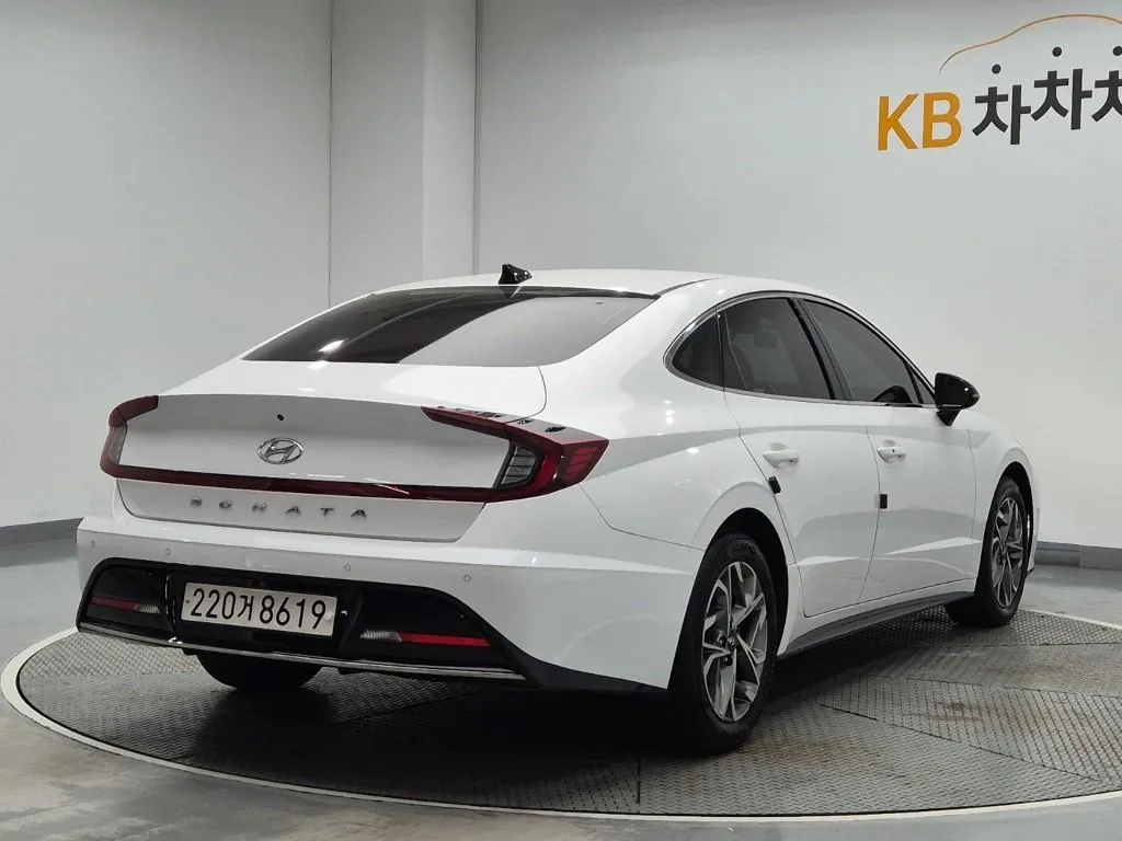Hyundai Sonata 2022 photo 3