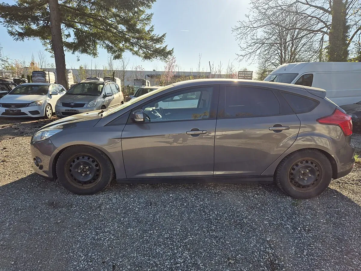 Ford Focus 2012 photo 3