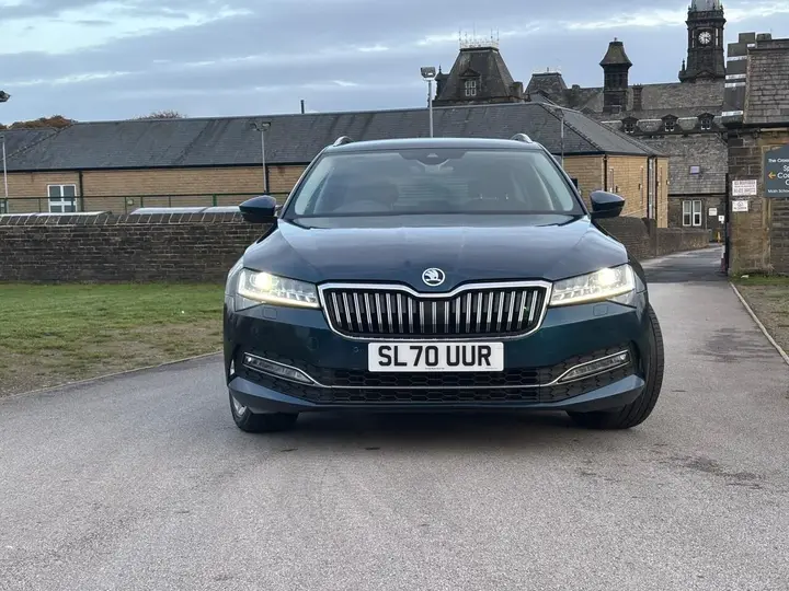 Skoda Superb 2020 photo 3