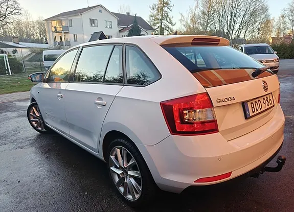 Skoda Rapid 2015 photo 5