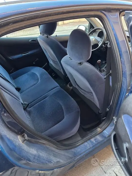 Peugeot 206 2004 photo 3