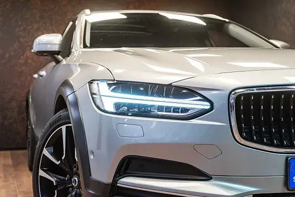 Volvo V90 Cross Country 2019 photo 4