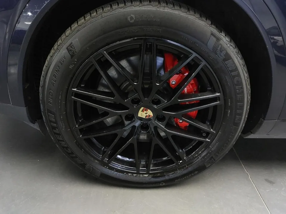 Porsche Cayenne 2024 photo 3