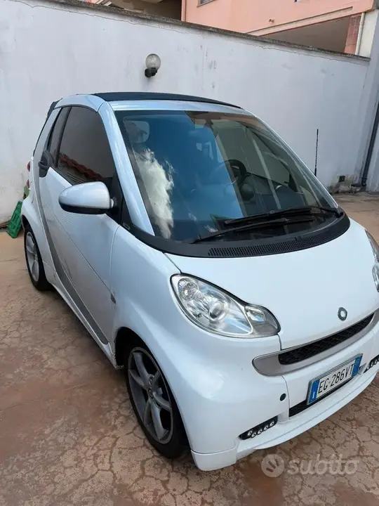 Smart Fortwo 2011 photo 3