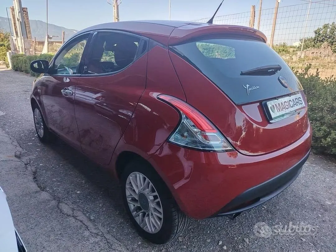 Lancia Ypsilon 2014 photo 2