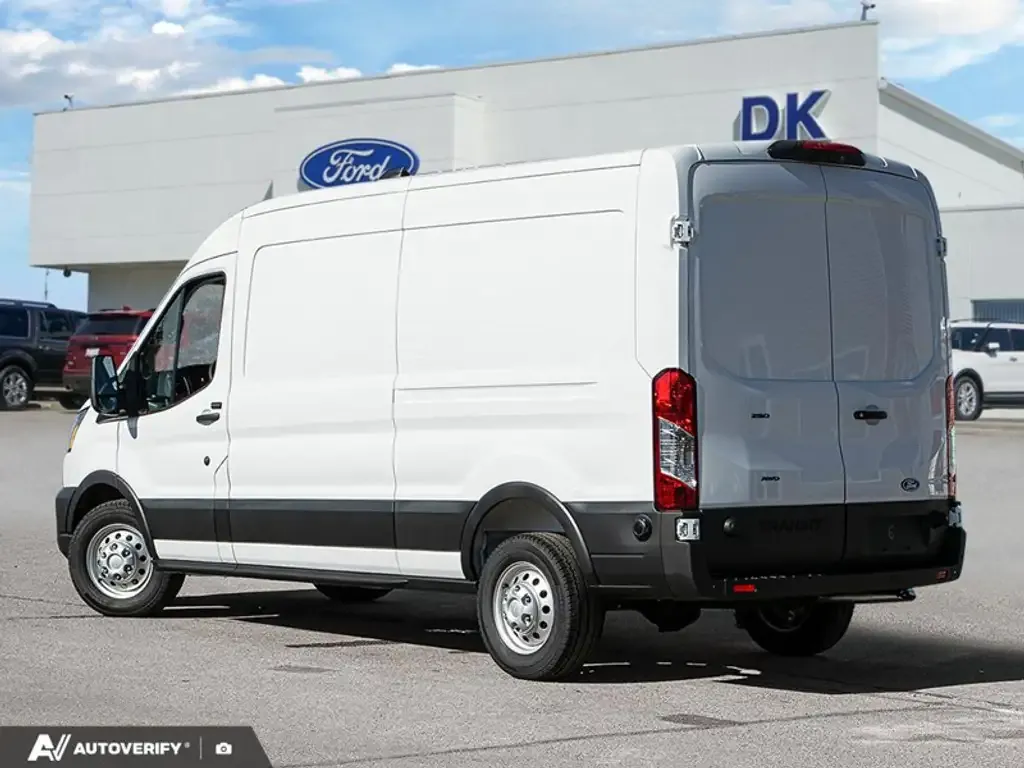 Ford Transit 2027 photo 4