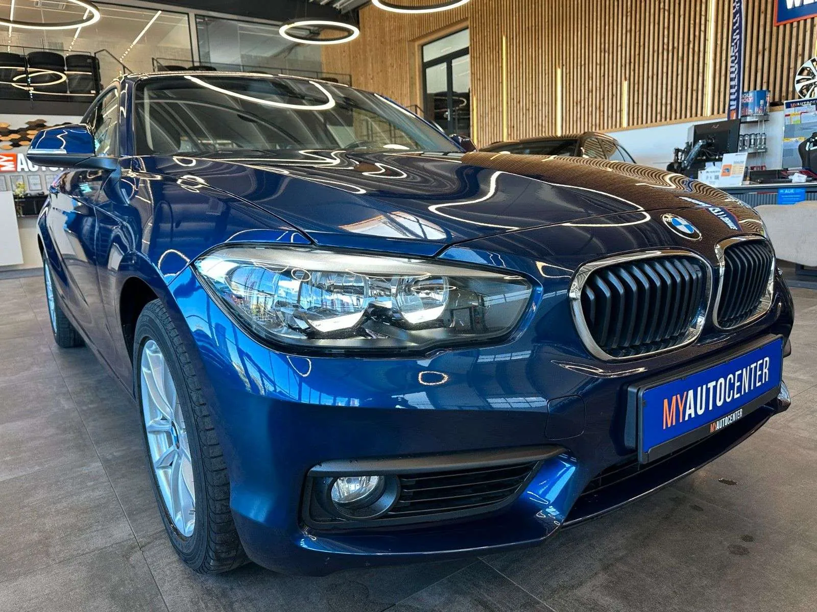 BMW 118D 2018 photo 3