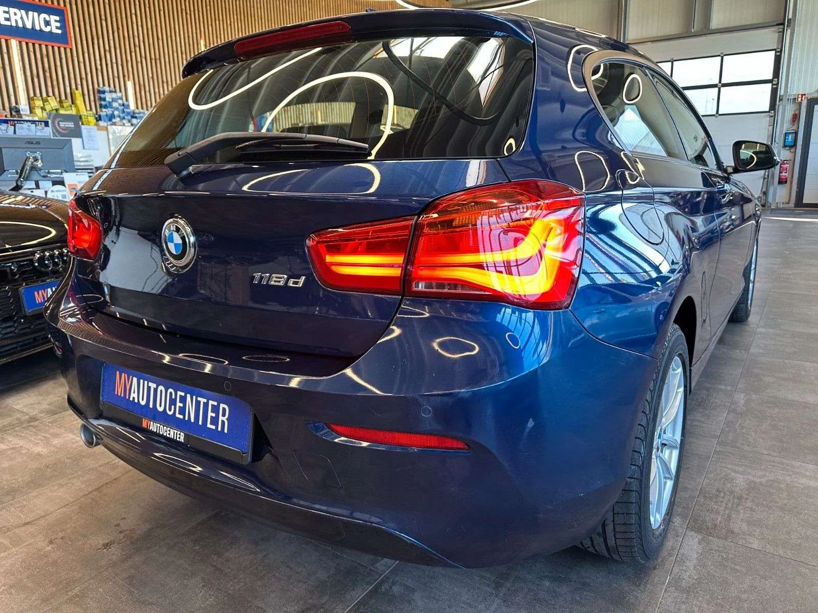 BMW 118D 2018 photo 2