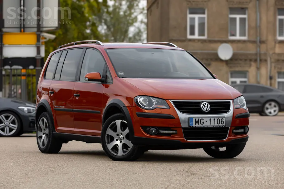 Volkswagen Touran 2007 photo 2