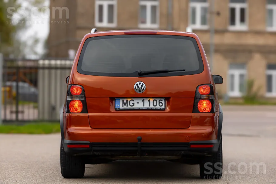 Volkswagen Touran 2007 photo 4