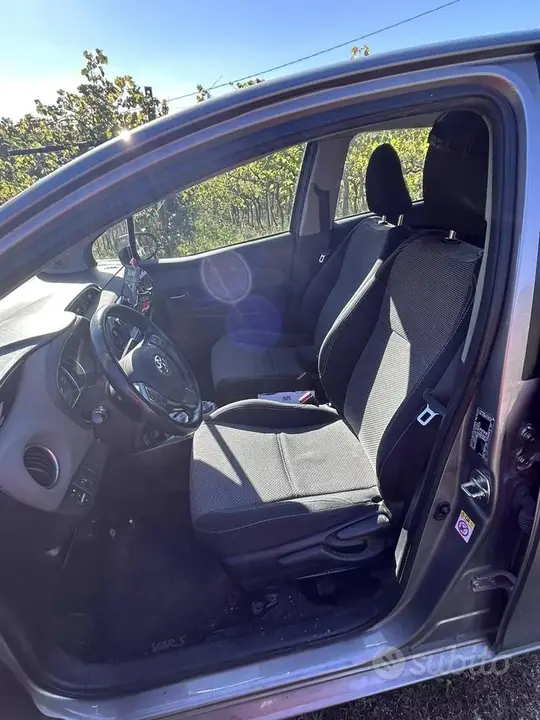 Toyota Yaris 2016 photo 3