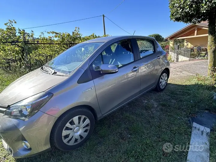 Toyota Yaris 2016 photo 5