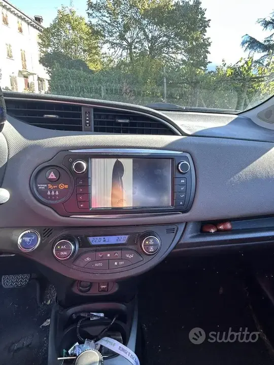 Toyota Yaris 2016 photo 4