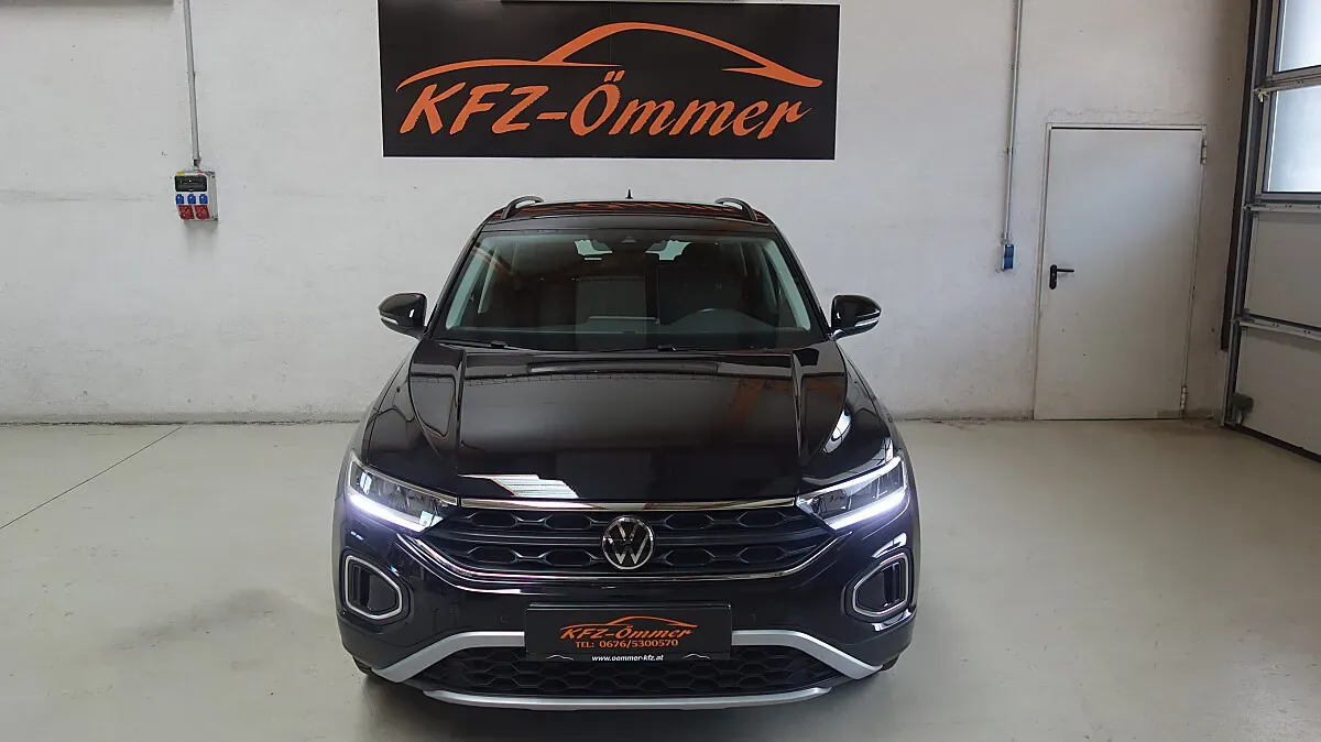 Volkswagen T-Roc 2023 photo 3