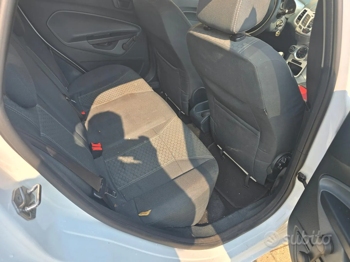 Ford Fiesta 2010 photo 4