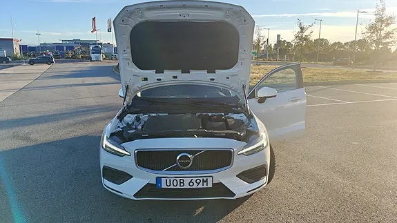 Volvo V60 2022 photo 4