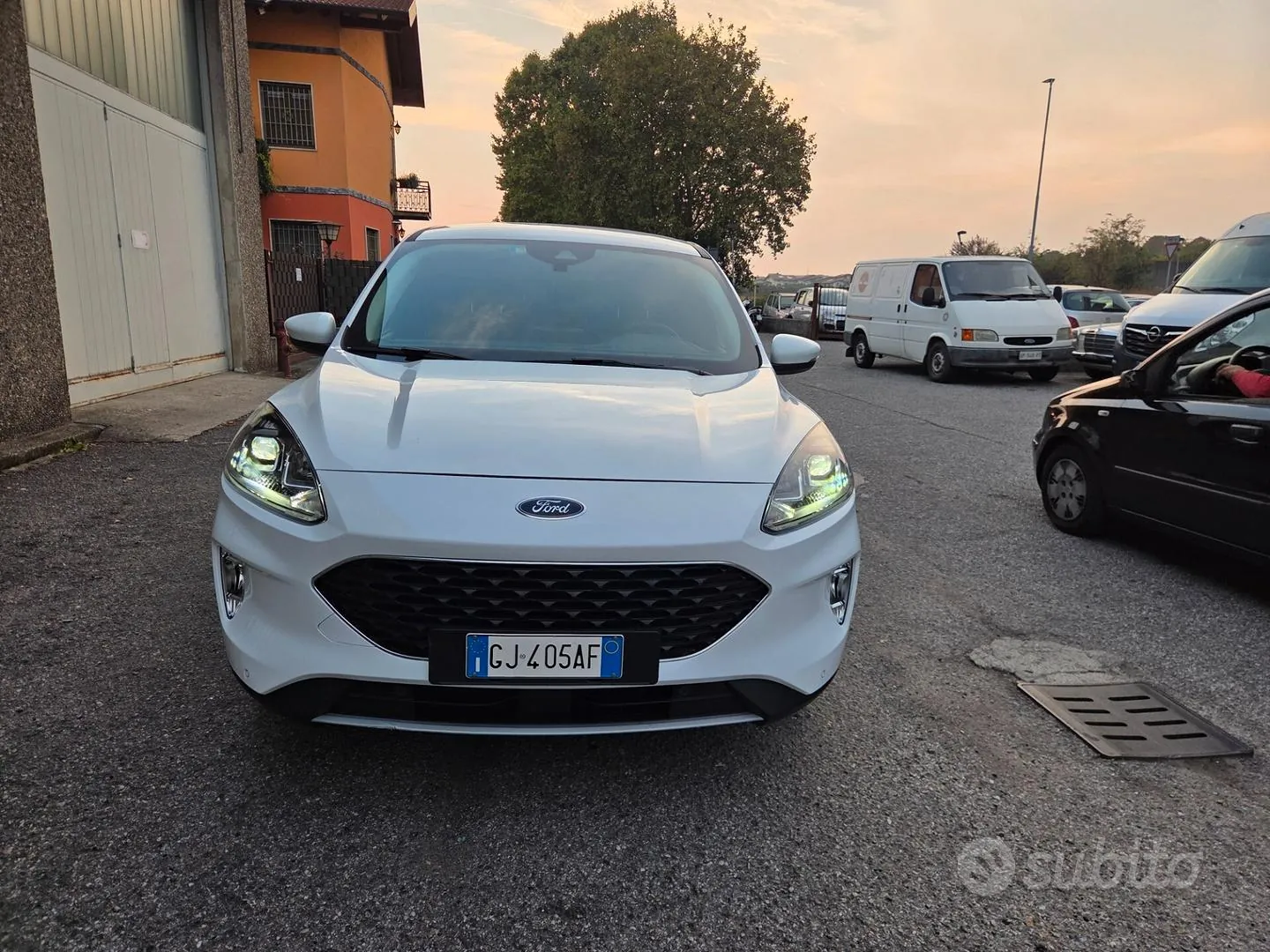 Ford Kuga 2021 photo 2