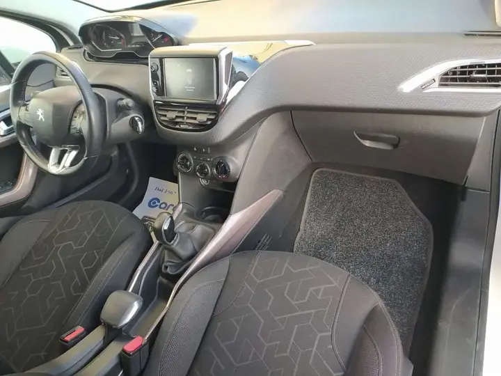 Peugeot 2008 2016 photo 4