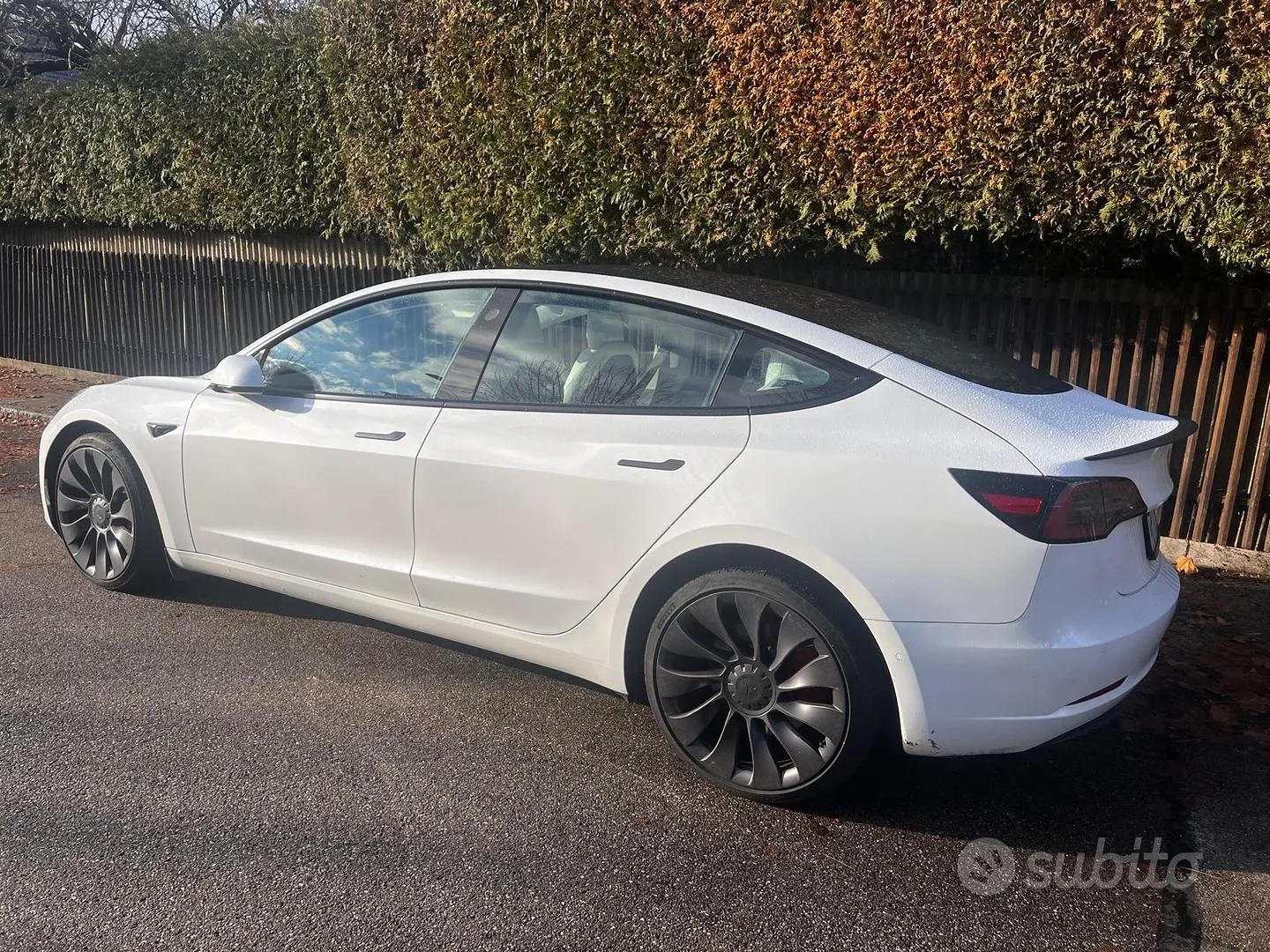 Tesla Model 3 2022 photo 2