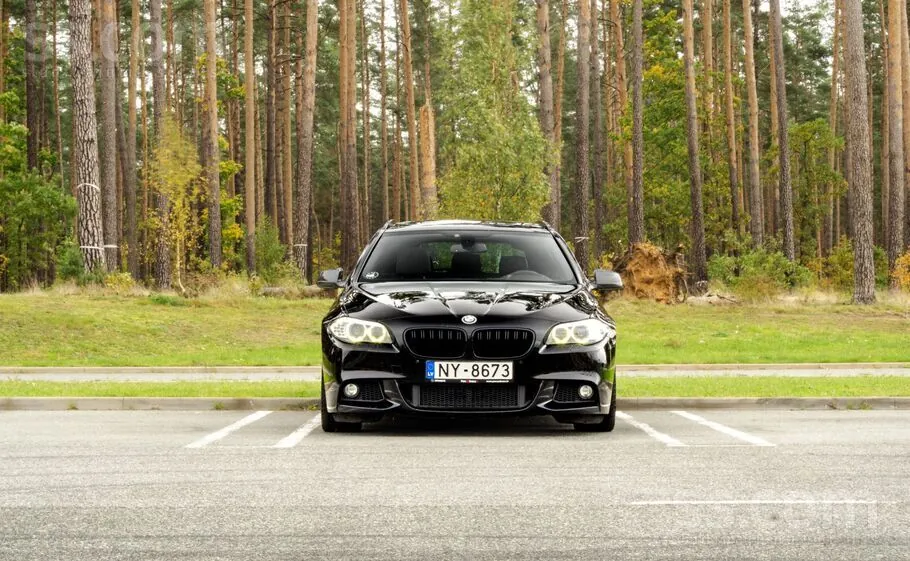 BMW 530 2010 photo 3